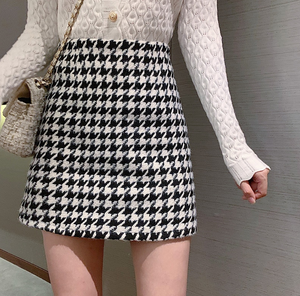 Black and White Plaid Skirt - Dark Academia  Cottagecore Clothes Gothic Retro Elegant Renaissance Harajuku Indie clothes Edgy Clothing Alt Clothing Vintage